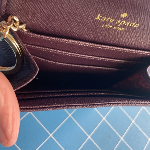 5. Kate Spade ♠️ Deep Plum Key Wallet Mint 🌺 - Picture 6 of 10